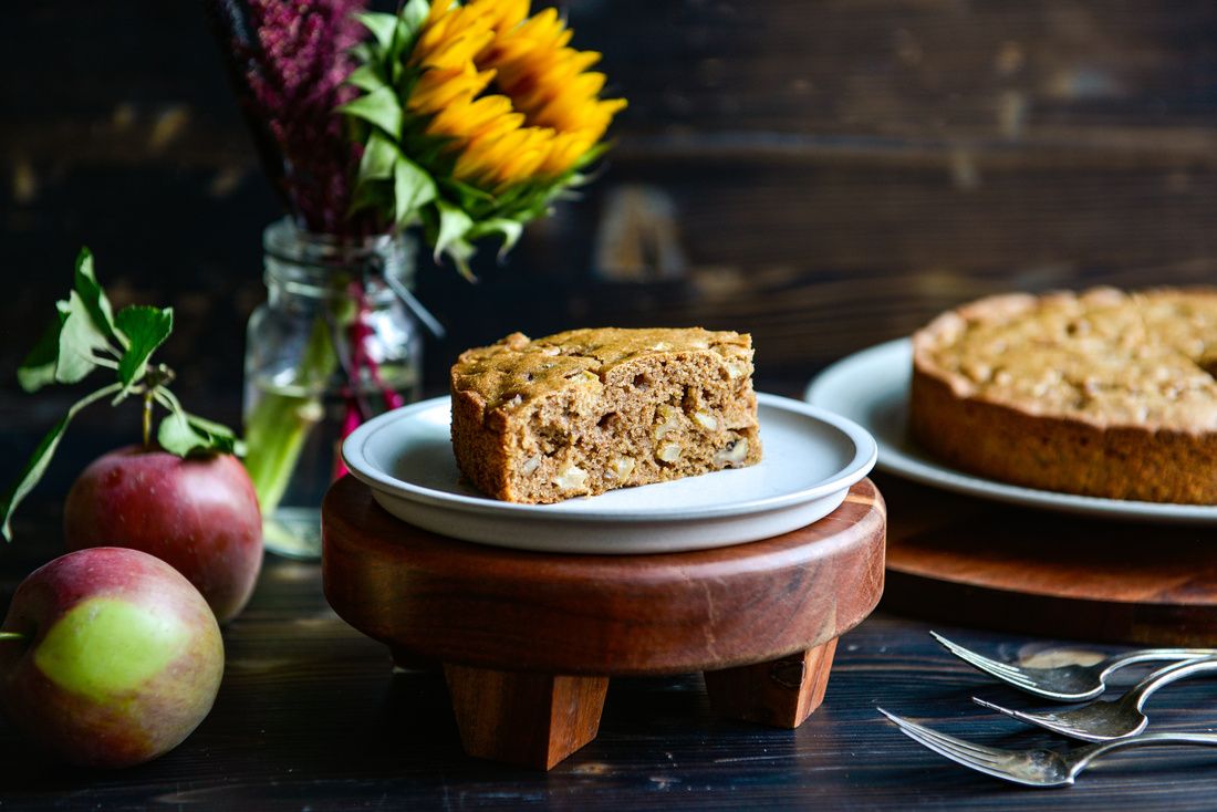 GRAIN-FREE DAIRY-FREE APPLE-WALNUT CAKE-1