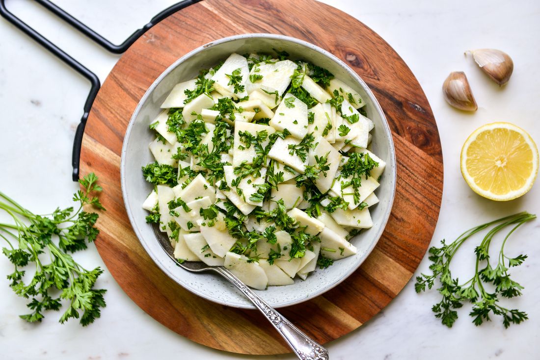 KOHLRABI DETOX SALAD-1