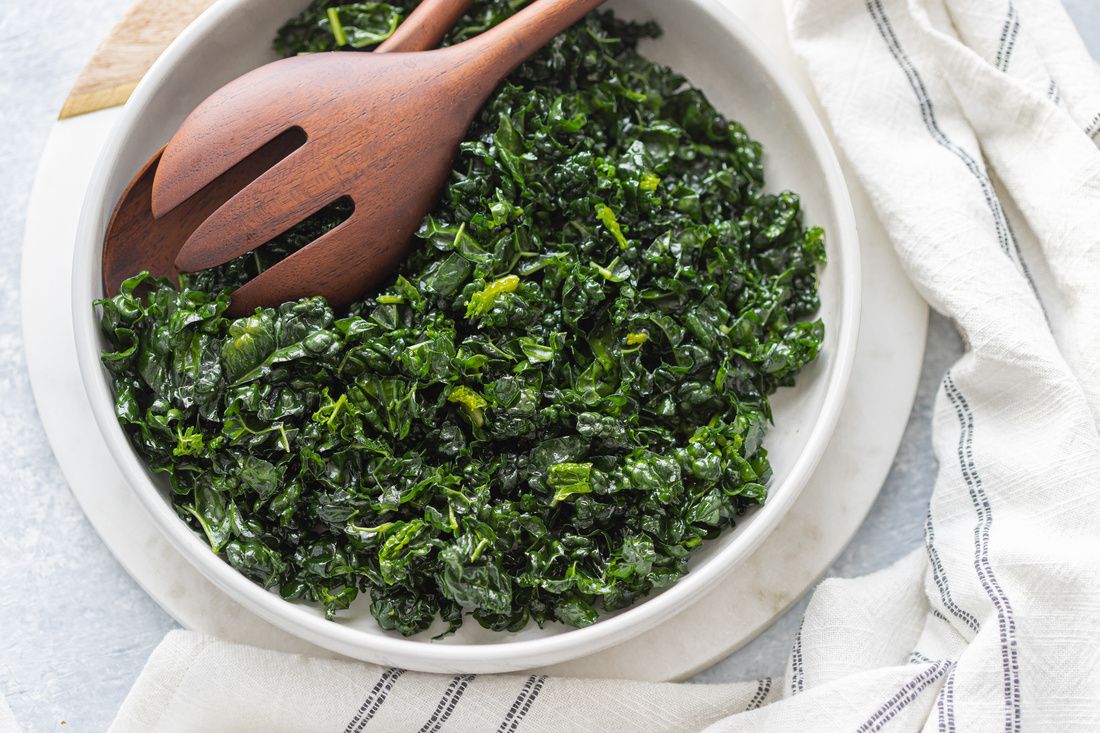 maskine agitation nakke Massaged Kale Salad | Nourishing Meals®