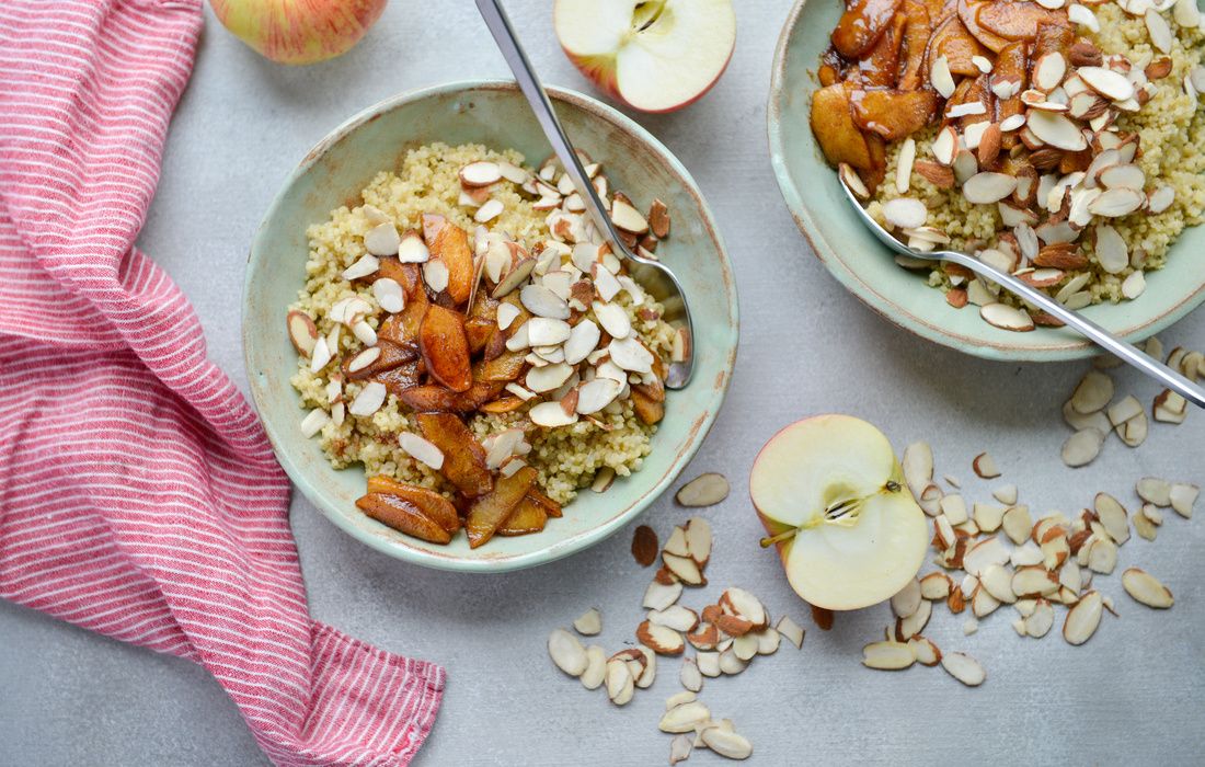 Quick Quinoa Breakfast with Warm Cinnamon Apples