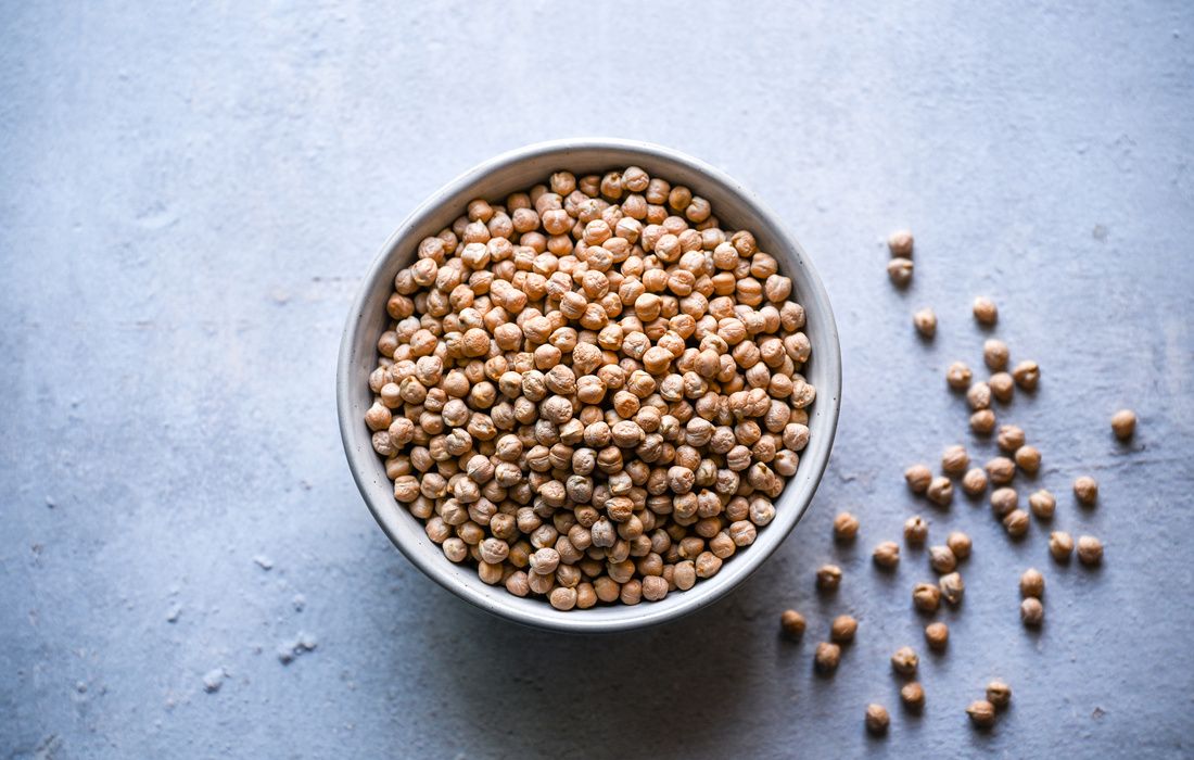 ORGANIC DRY UNCOOKED CHICKPEAS-1