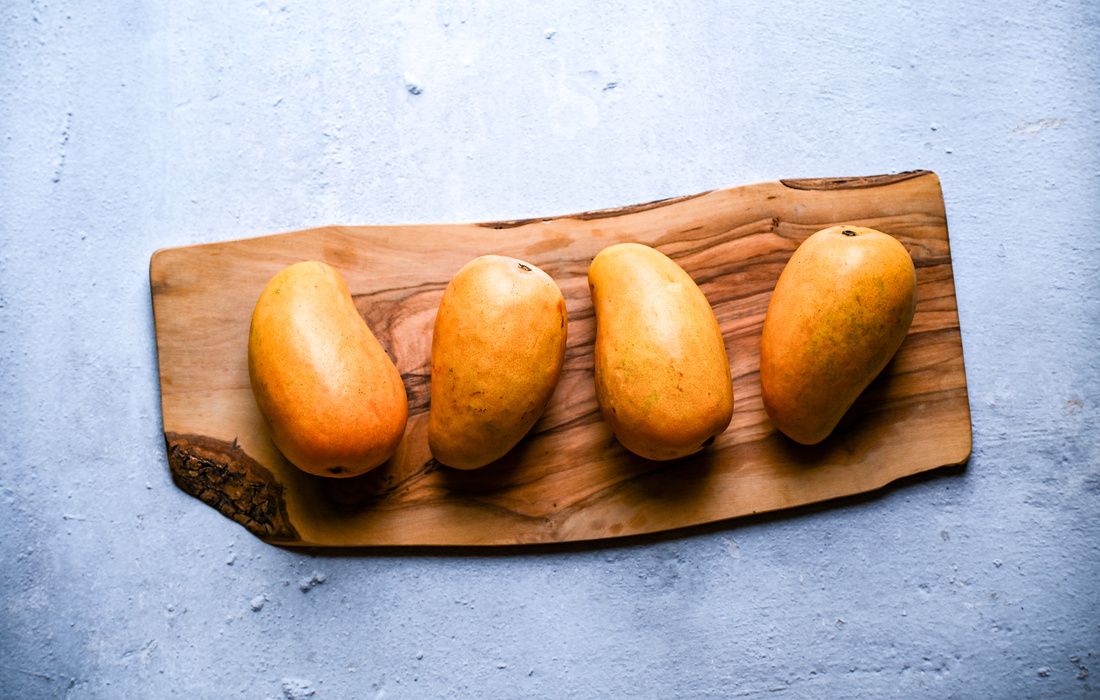 ORGANIC HONEY MANGOES-1