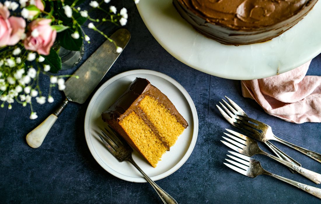 VANILLA OLIVE OIL CAKE WITH CHOCOLATE AVOCADO FROSTING-3