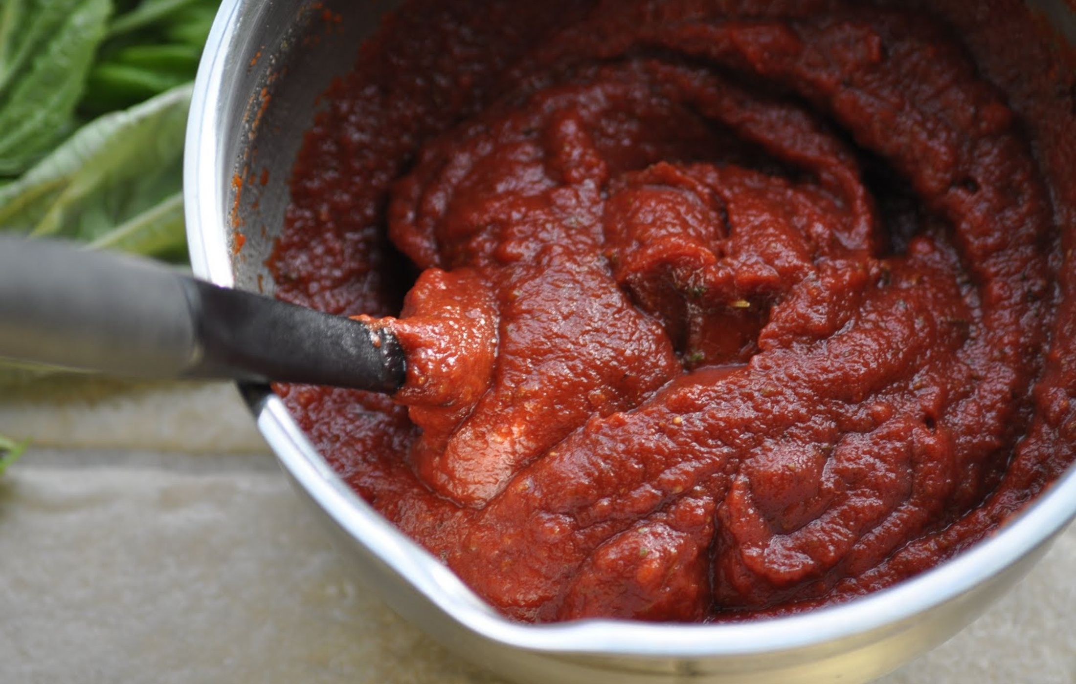 Easy Homemade Pizza Sauce Recipe