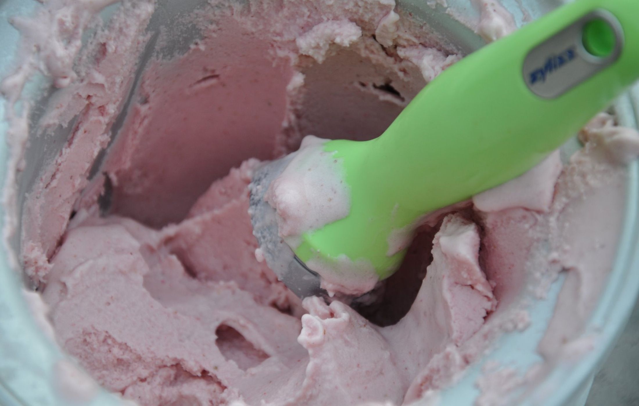 strawberry coconut ice cream-2