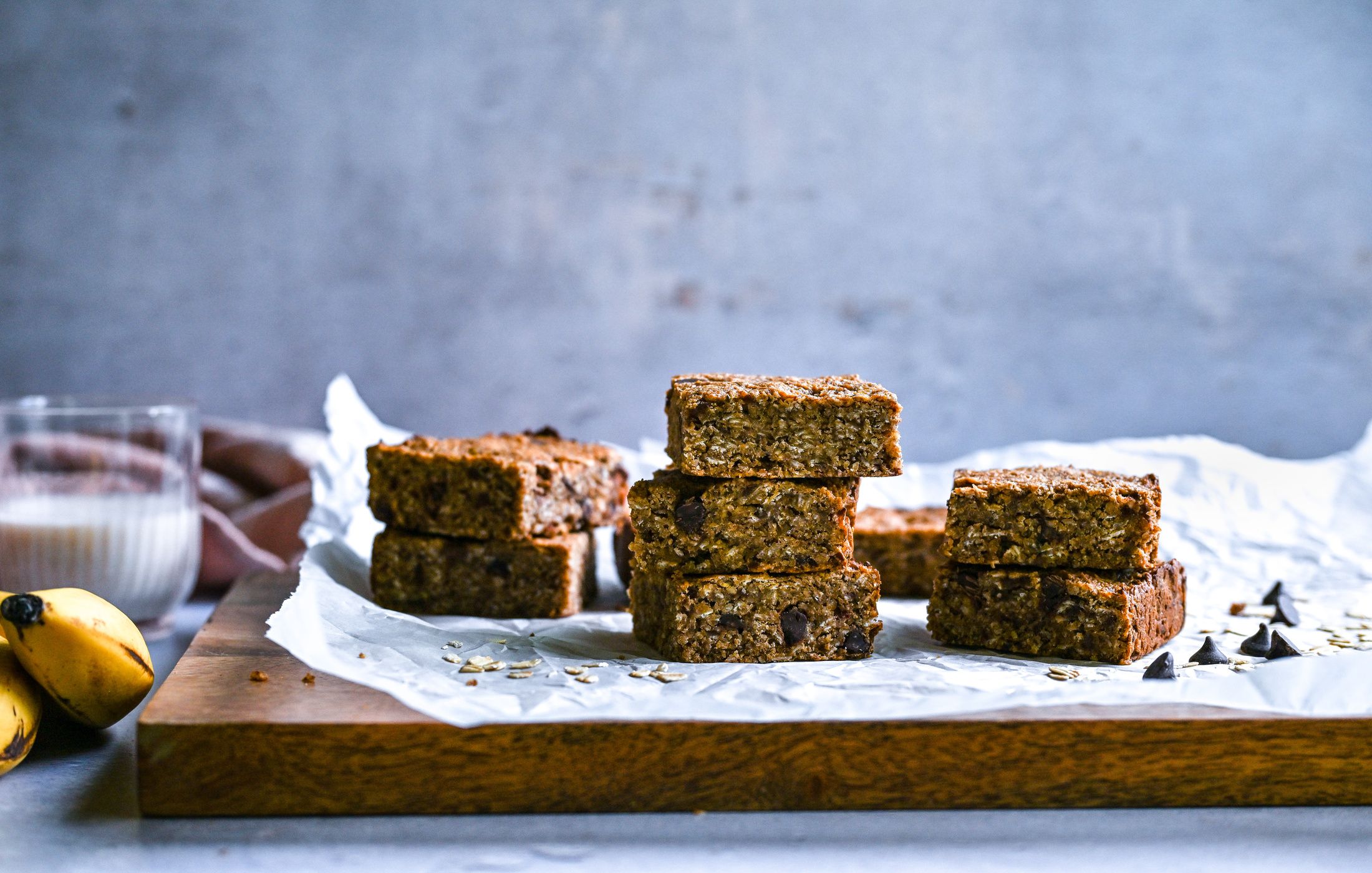 BANANA OAT PEANUT BUTTER ENERGY BARS-1