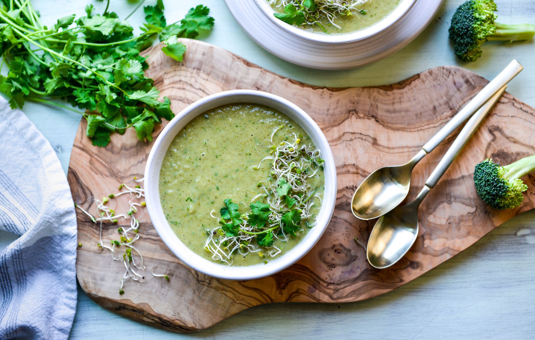 CREAMY BROCCOLI GINGER SOUP-1