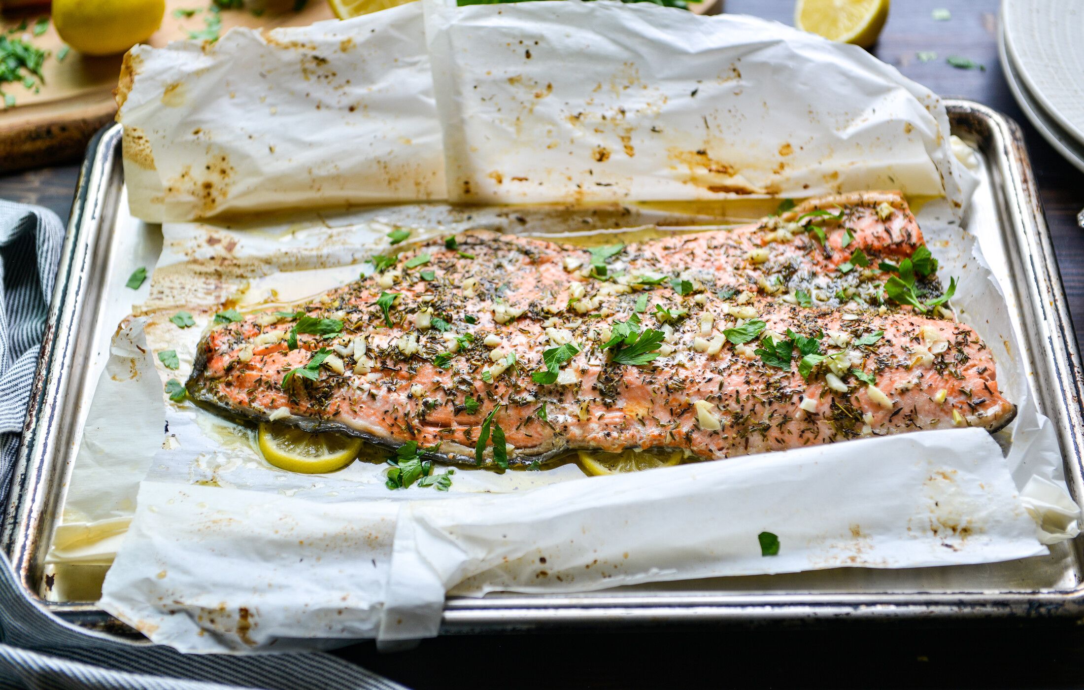 GARLIC-BUTER SALMON IN PARCHMENT-5