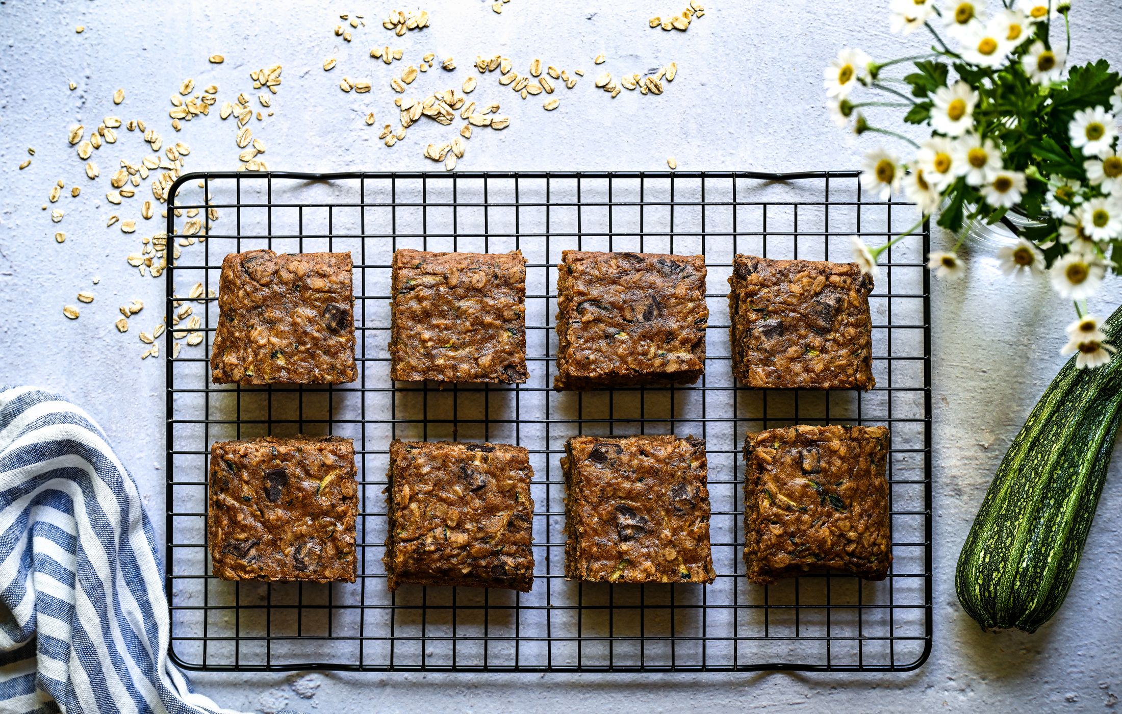 GLUTEN-FREE EGG-FREE NUT-FREE CHOCOLATE CHIP ZUCCHINI OATMEAL BARS BREAD-1