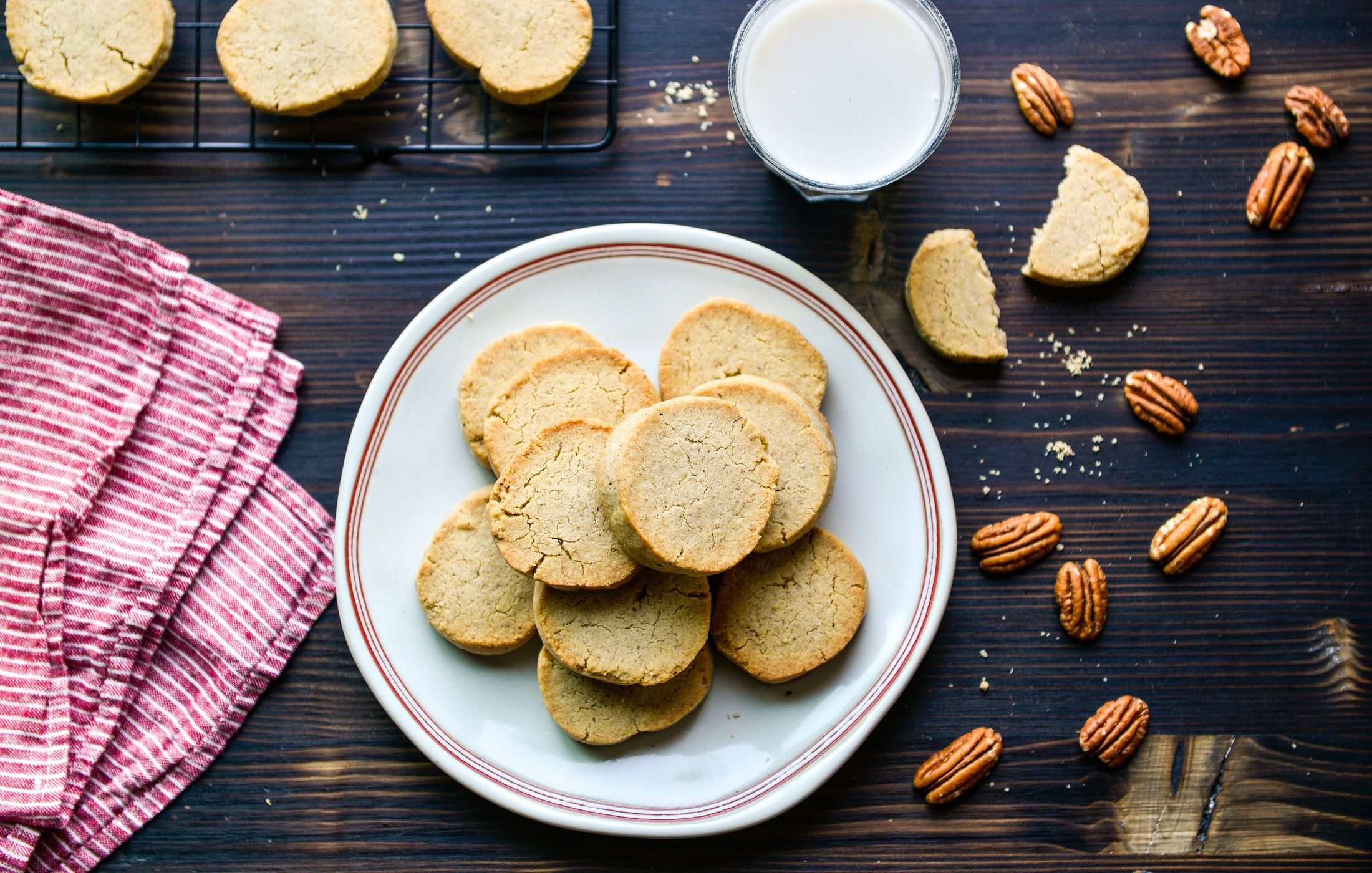 GRAIN-FREE PECAN SHORTBREAD COOKIES EGG-FREE-1