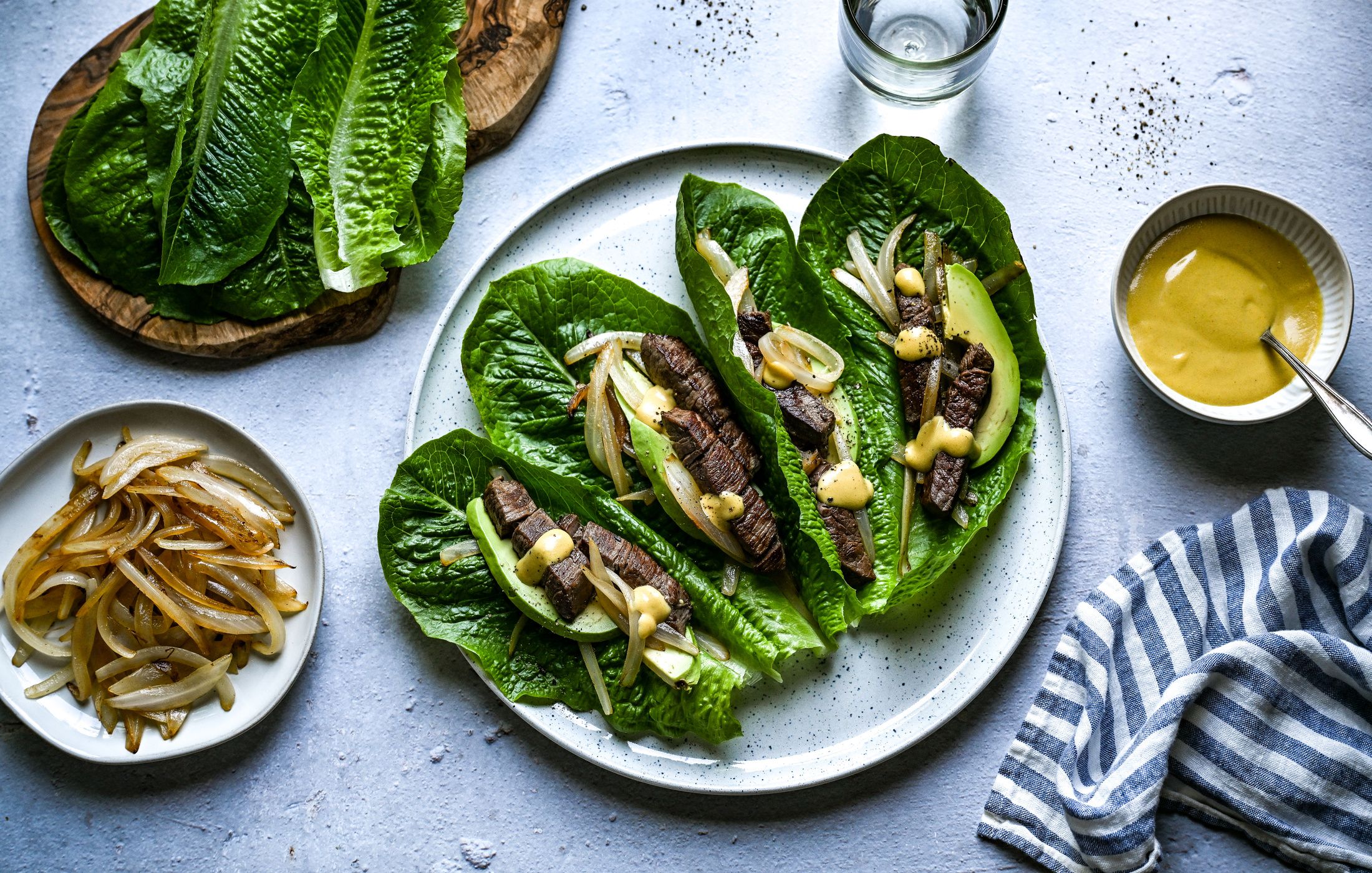 LOW-CARB KETO STEAK LETTUCE WRAPS WITH DIJON MUSTARD SAUCE-2