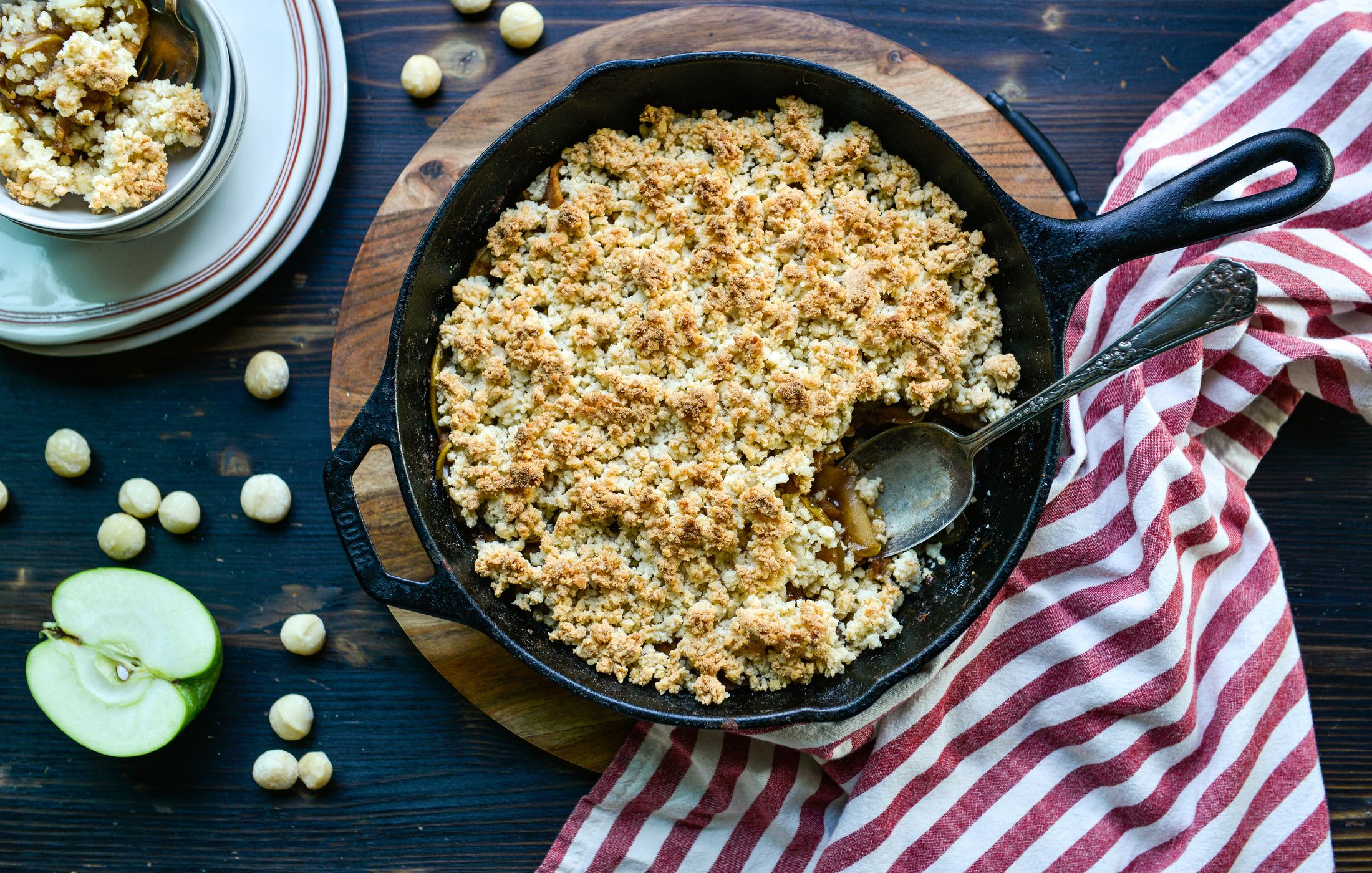 LOW-OXALATE APPLE MACADAMIA NUT CRISP-1