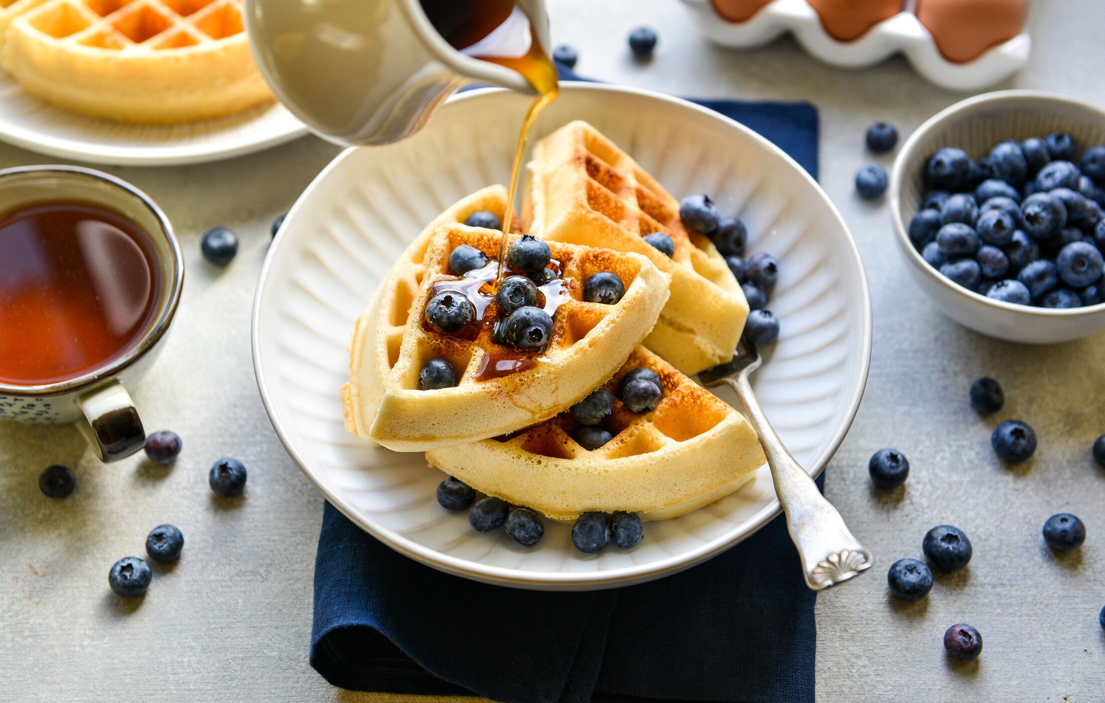 PALEO ALMOND FLOUR WAFFLES-2