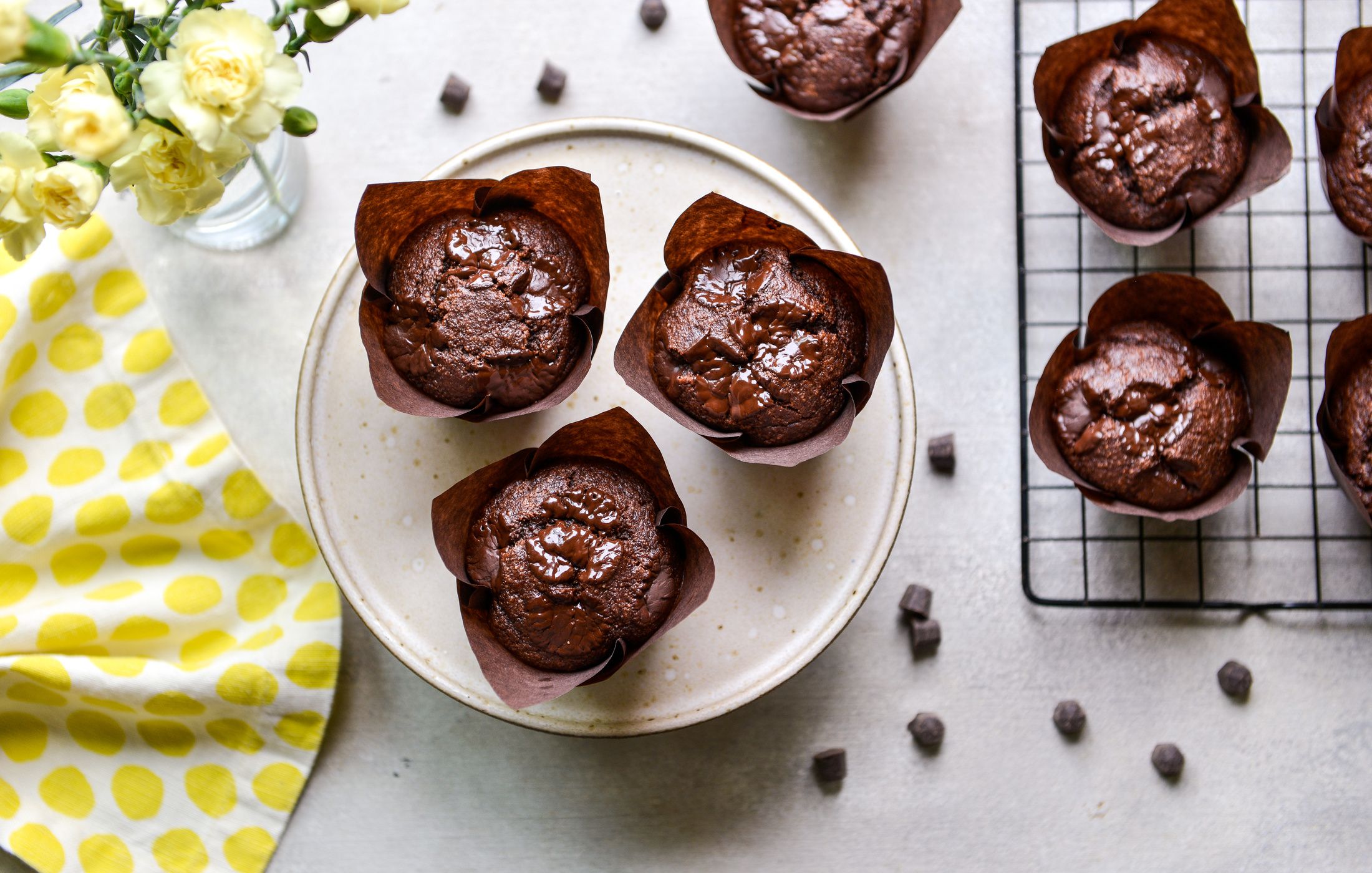 PALEO BANANA CHOCOLATE MUFFINS-1