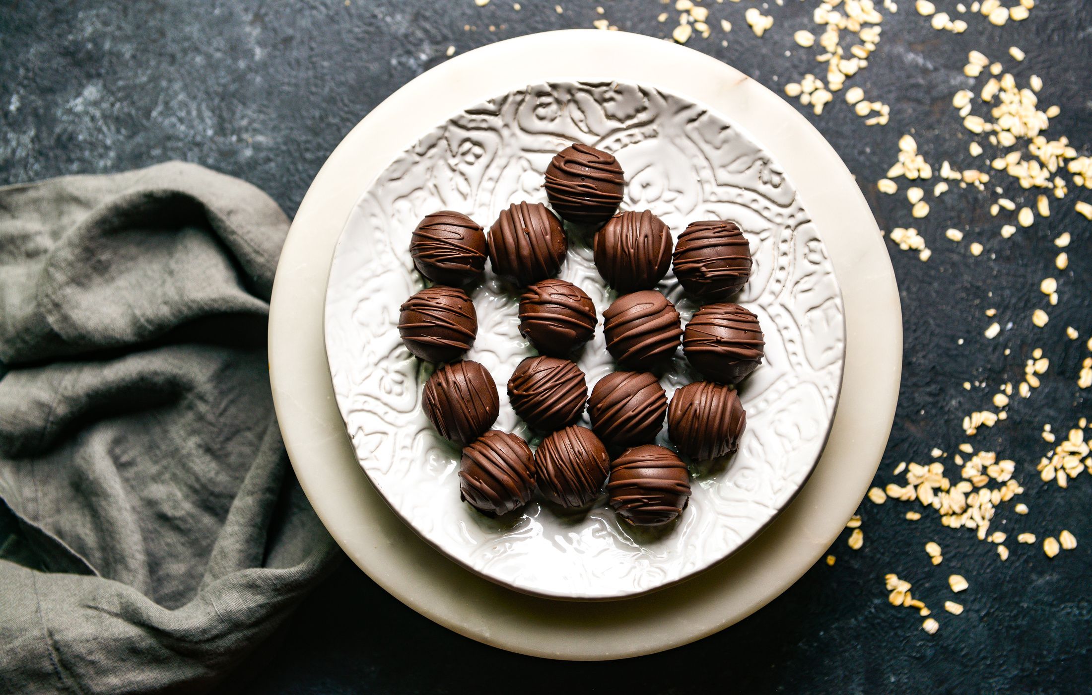 PEANUT BUTTER OAT TRUFFLES-1