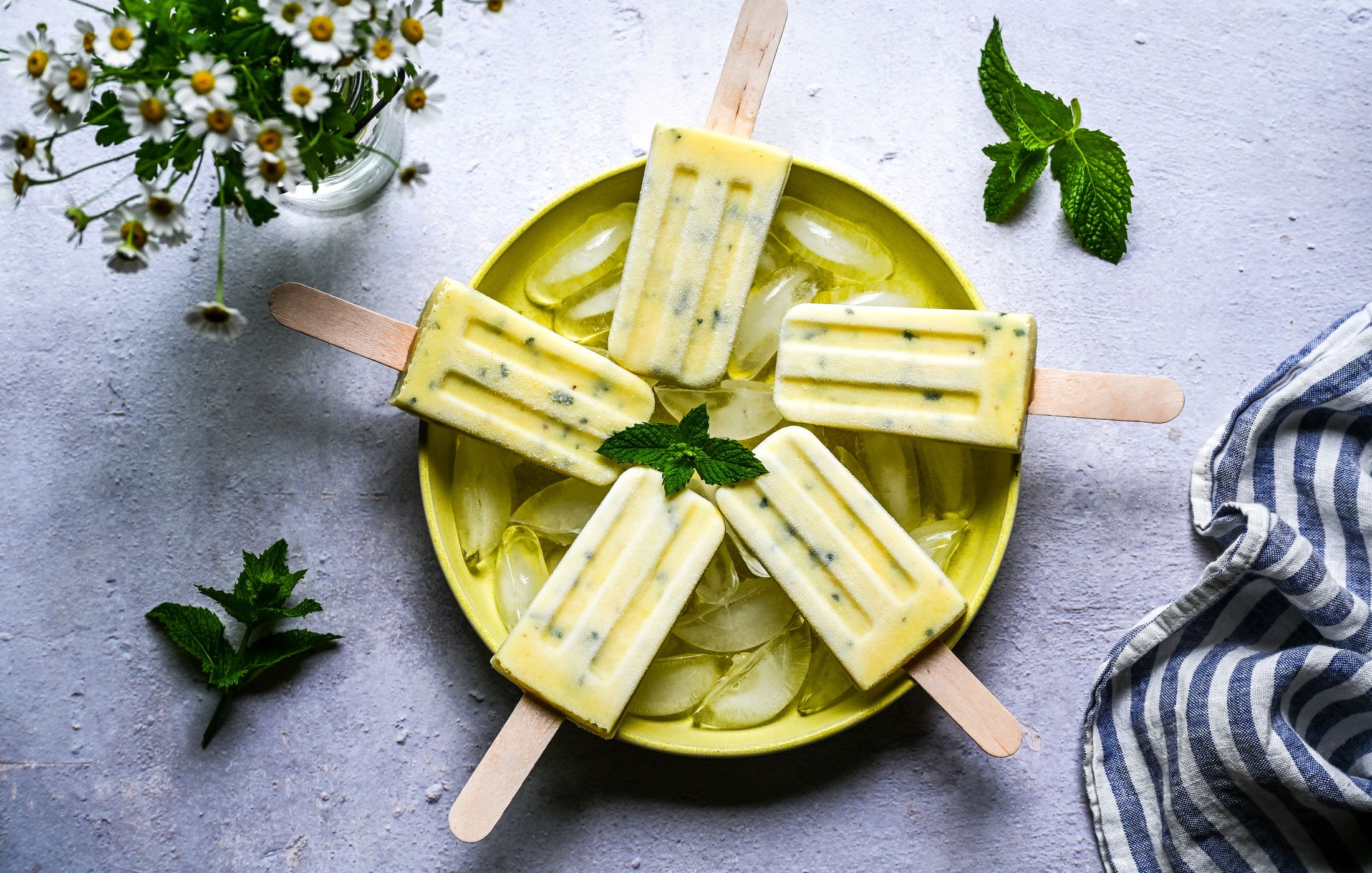 PINEAPPLE-MINT-COCONUT POPSICLES SUGAR-FREE-1