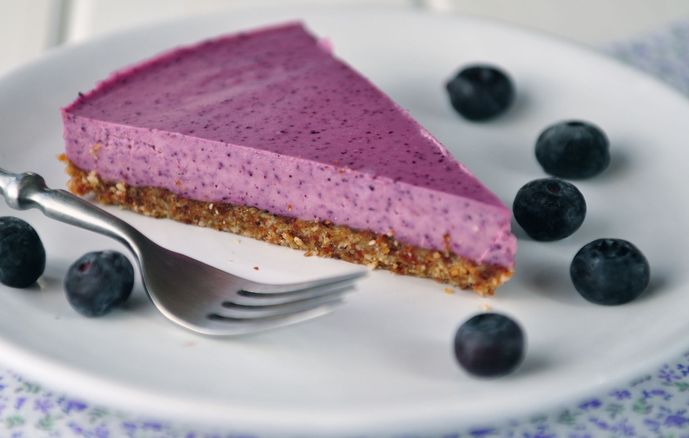 Raw Blueberry Cheesecake