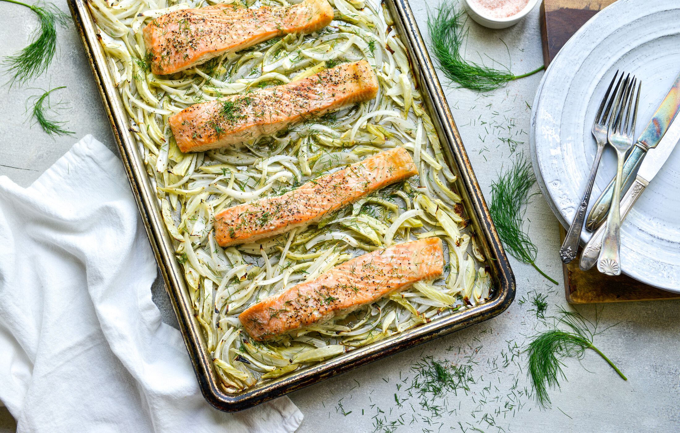 SHEET PAN SALMON FENNEL SWEET ONIONS-1