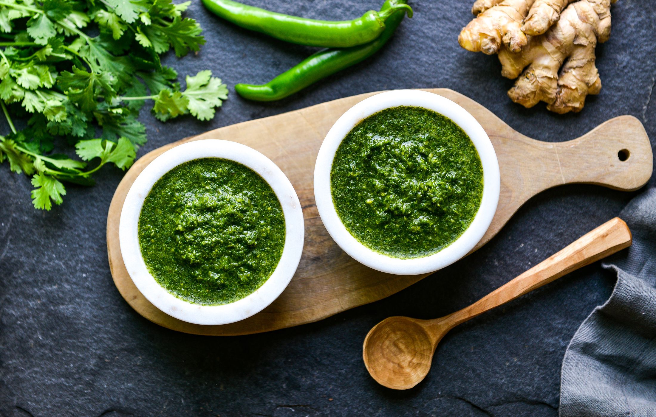 SPICY INDIAN RAW CILANTRO CHUTNEY-1