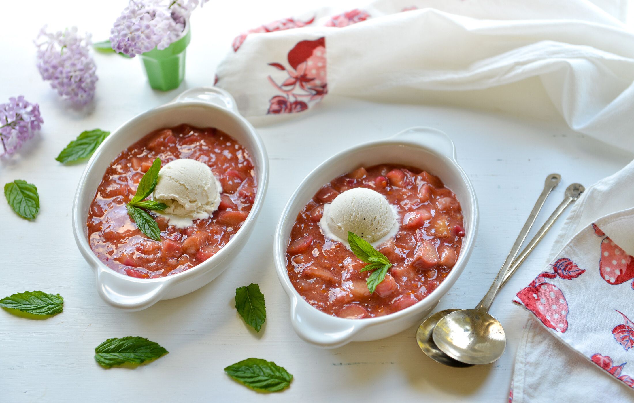 SPRING RHUBARB GINGER COMPOTE-1