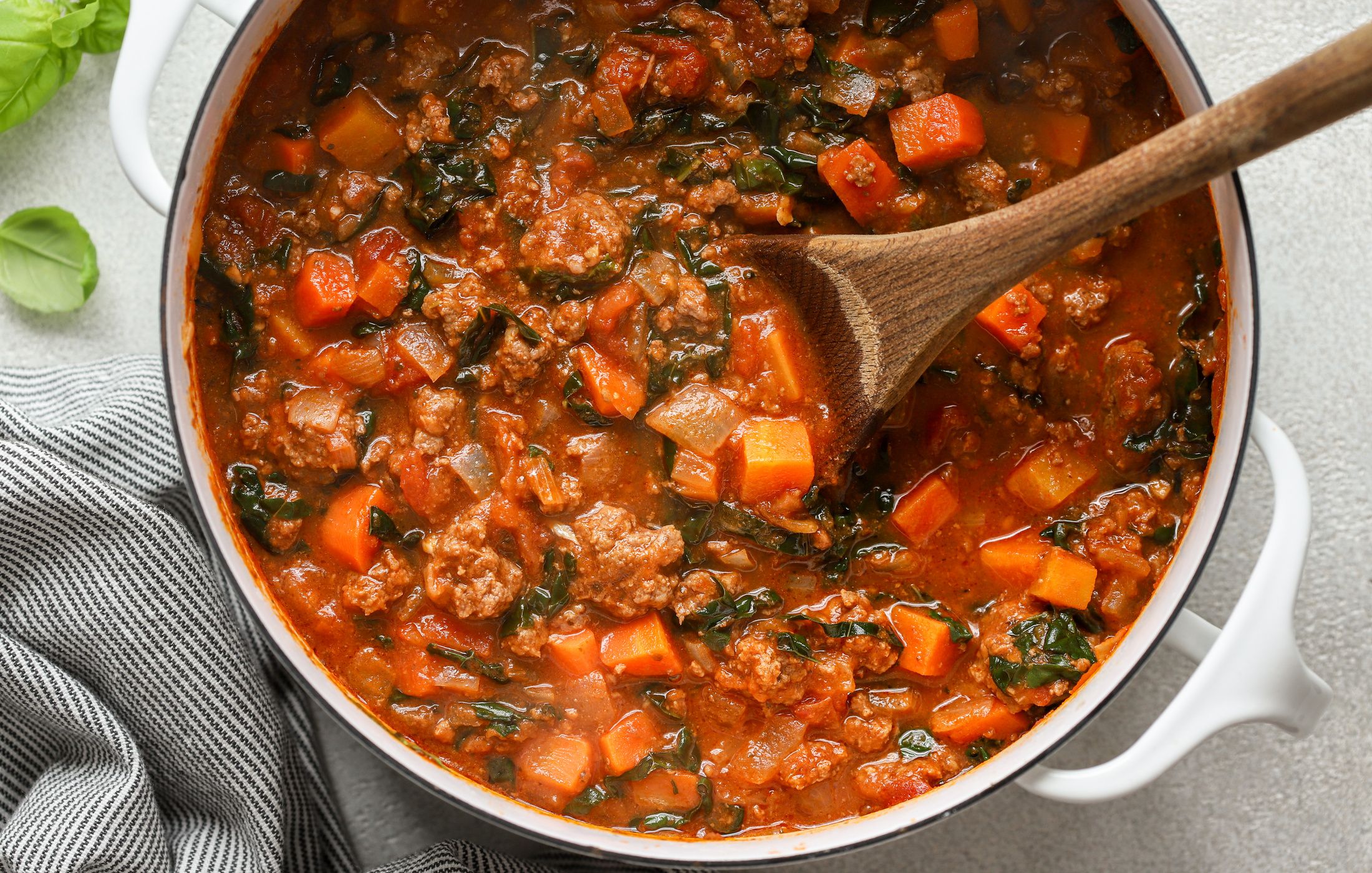 Spaghetti Sauce with Carrots and Kale-1