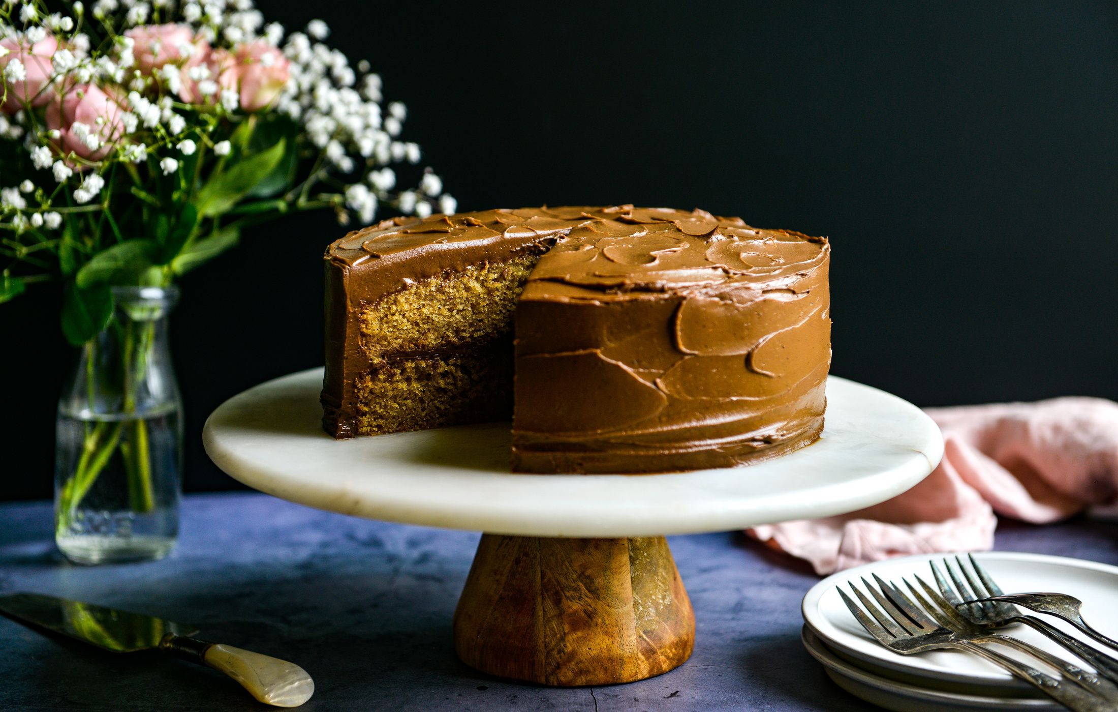 VANILLA OLIVE OIL CAKE WITH CHOCOLATE AVOCADO FROSTING-2