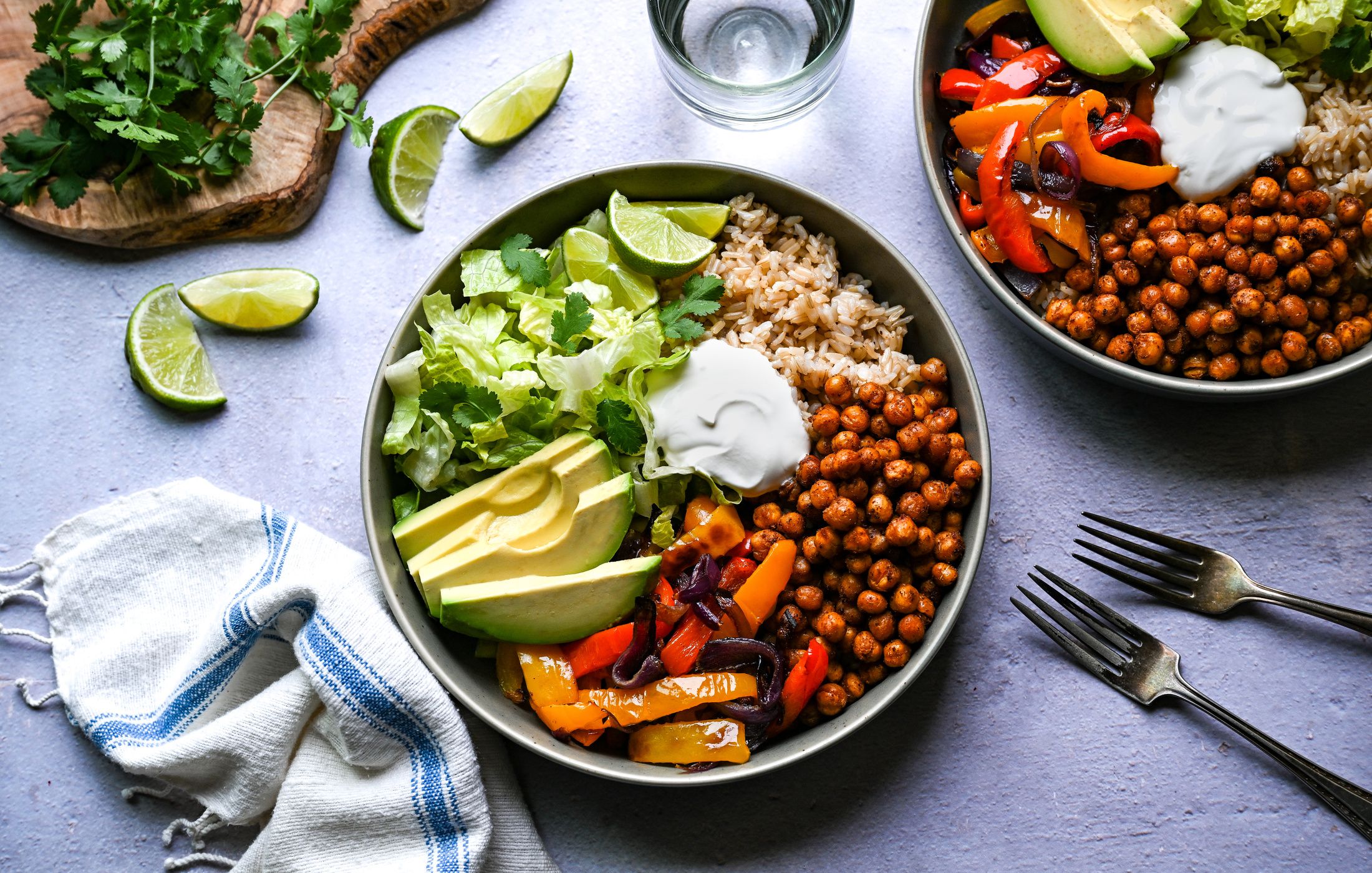 VEGAN CHICKPEA FAJITA BOWLS-1