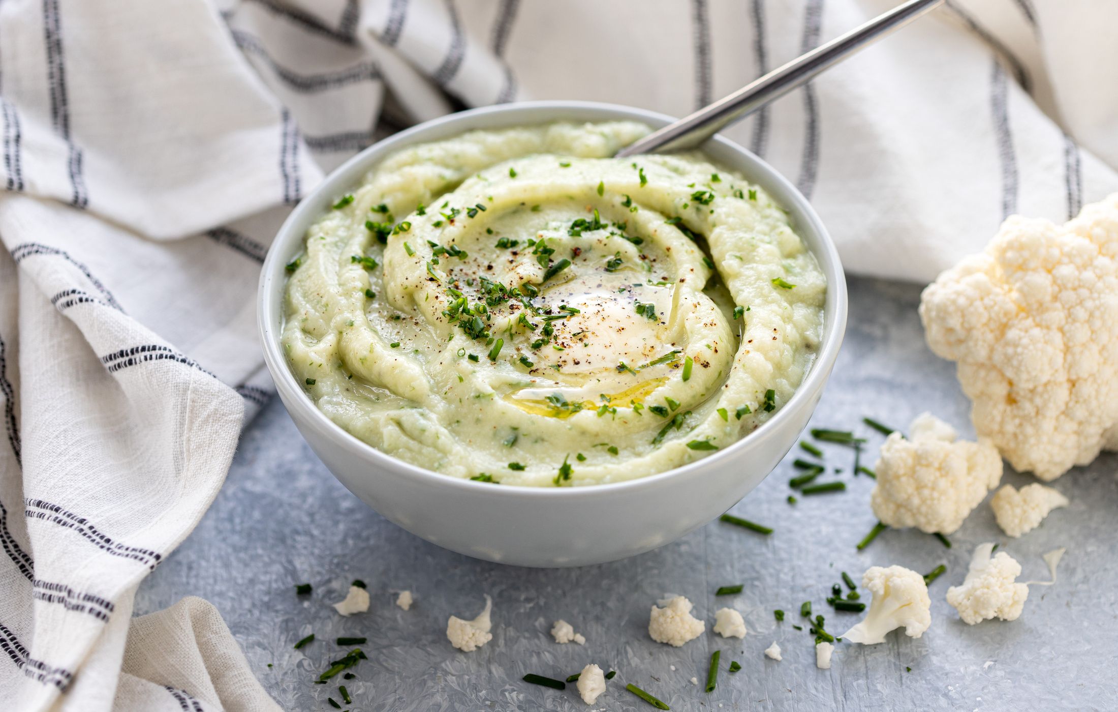 Keto Mashed Cauliflower with Chives