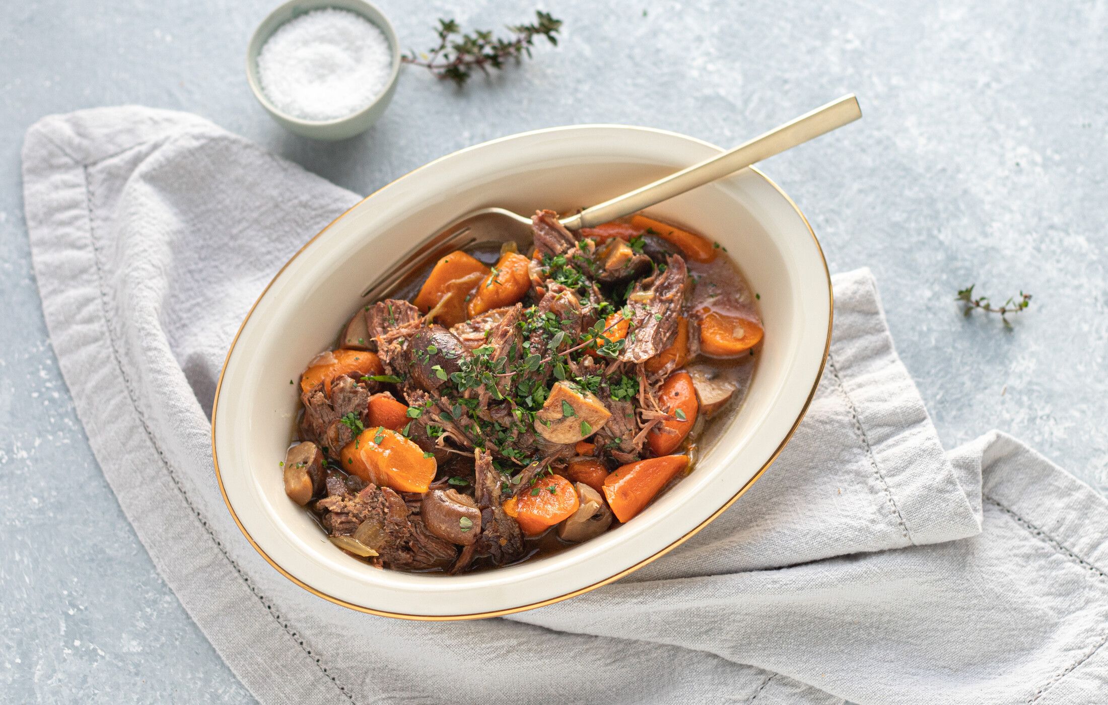 Pot Roast with Carrots and Mushrooms 