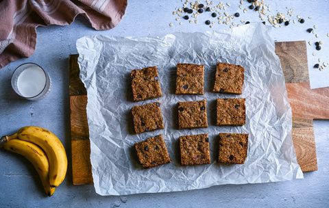 BANANA OAT PEANUT BUTTER ENERGY BARS-2