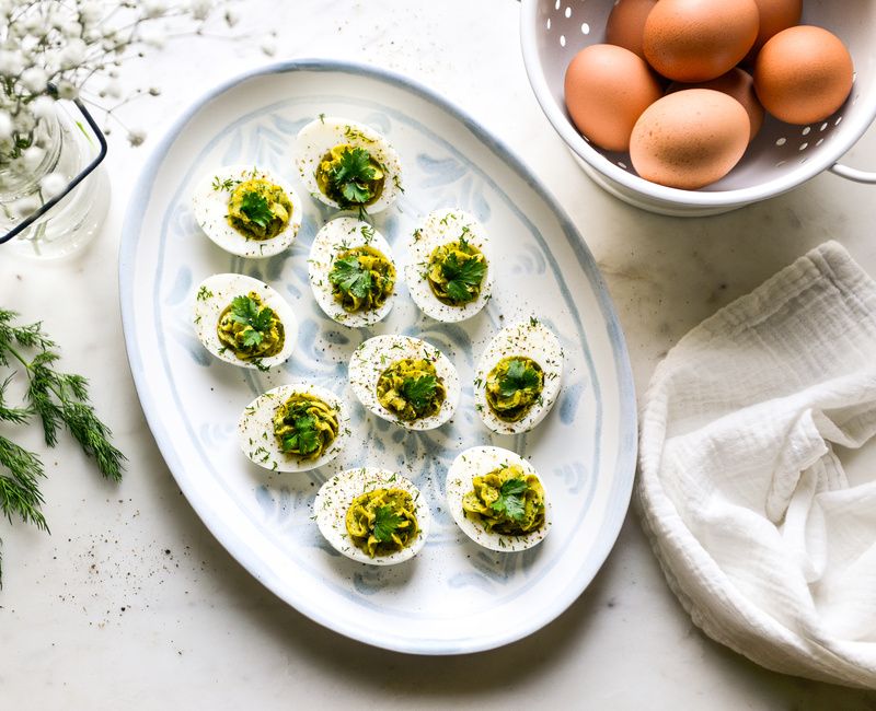 AVOCADO-DILL DEVILED EGGS-1