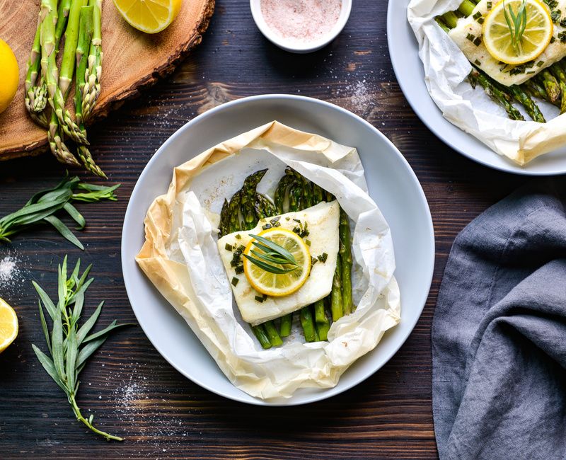 BAKED HALIBUT AND ASPARAGUS IN PARCHMENT-1