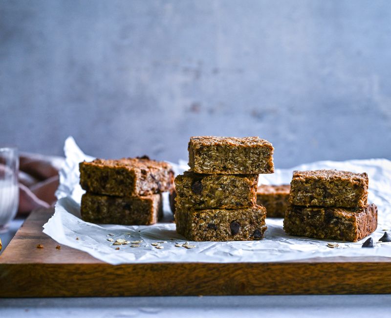 BANANA OAT PEANUT BUTTER ENERGY BARS-1