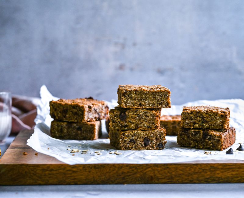 BANANA OAT PEANUT BUTTER ENERGY BARS-1