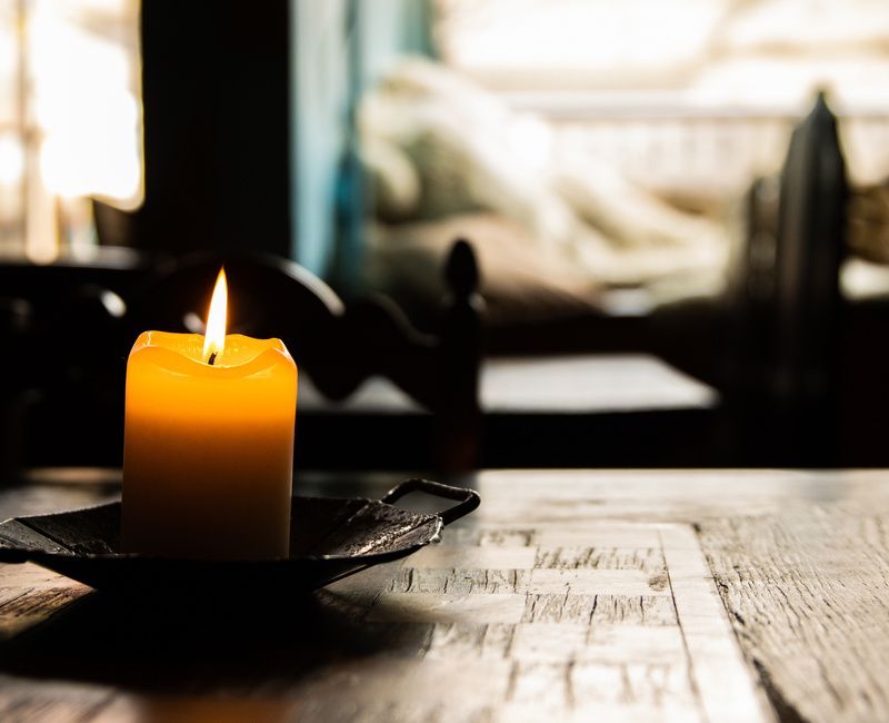 BEESWAX CANDLE DIGESTION DINNER