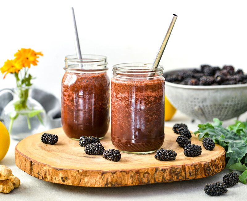 BLACKBERRY KALE PROTEIN SMOOTHIE