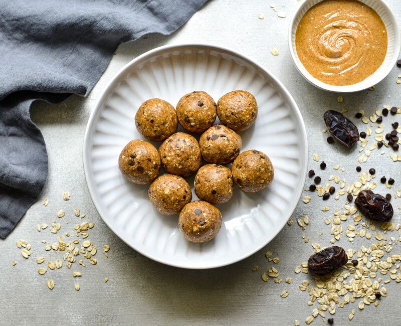 GLUTEN-FREE COOKIE DOUGH ENERGY BALLS-1