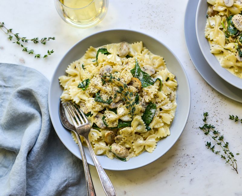 CREAMY BOWTIE PASTA WITH MUSHROOMS AND SPINACH-1