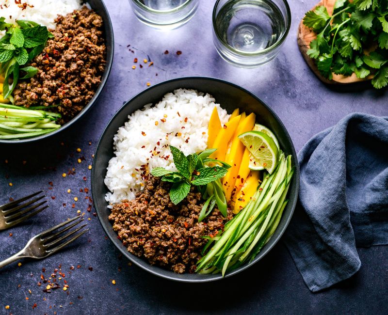 GINGERED BEEF RICE AND CUCUMBER BOWLS LOW-OXALATE-1