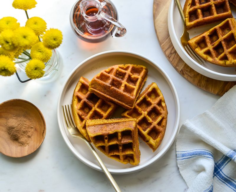 GLUTEN-FREE PUMPKIN SPICE WAFFLES-1