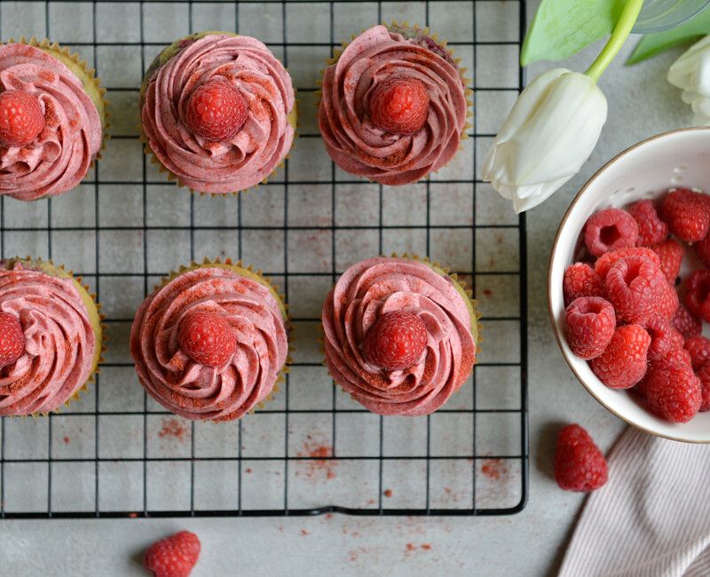 GLUTEN-FREE RASPBERRY CUPCAKES-2