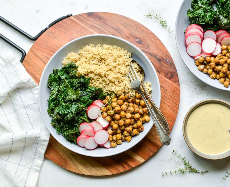 HERBED CHICKPEA QUINOA KALE BOWLS-1