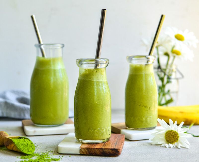 ICY MATCHA BANANA SMOOTHIE