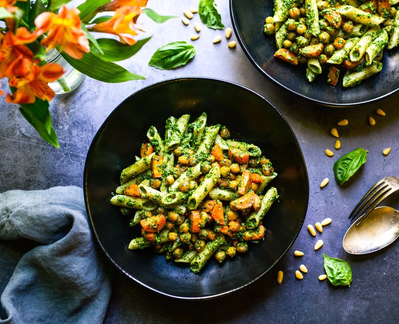 KALE-BASIL PESO PASTA ROASTED CHICKPEAS CARROTS VEGAN GLUTEN-FREE-2