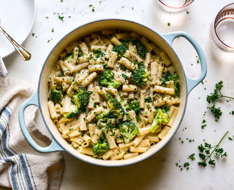 ONE-POT CHEESY NOODLES AND BROCCOLI GLUTEN-FREE-1