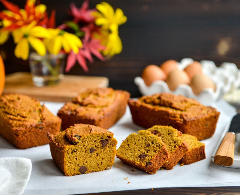 PALEO PUMPKIN CHOCOLATE CHIP BREAD-1