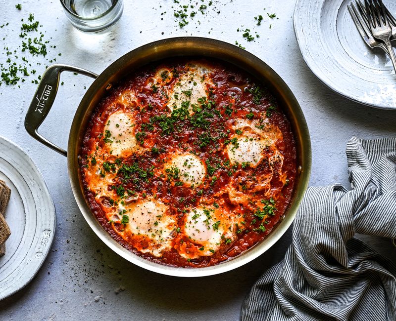 POACHED EGGS IN MARINARA SAUCE-1