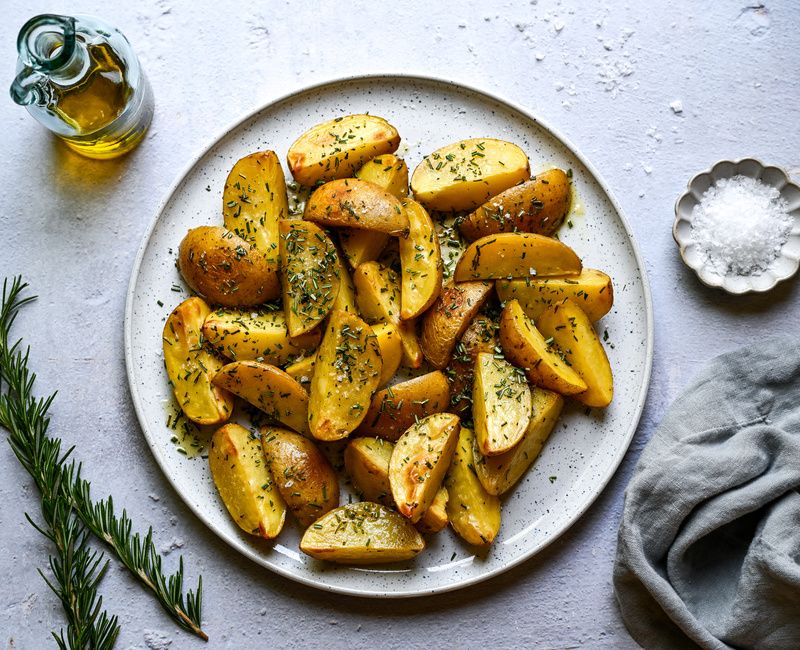 ROSEMARY ROASTED YUKON GOLD POTATOES-1