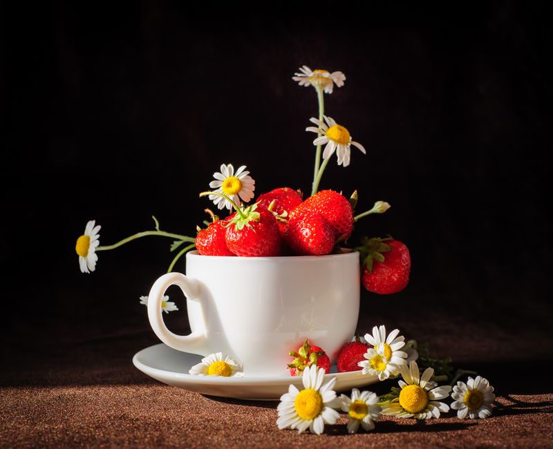 STRAWBERRIES AND CHAMOMILE-2